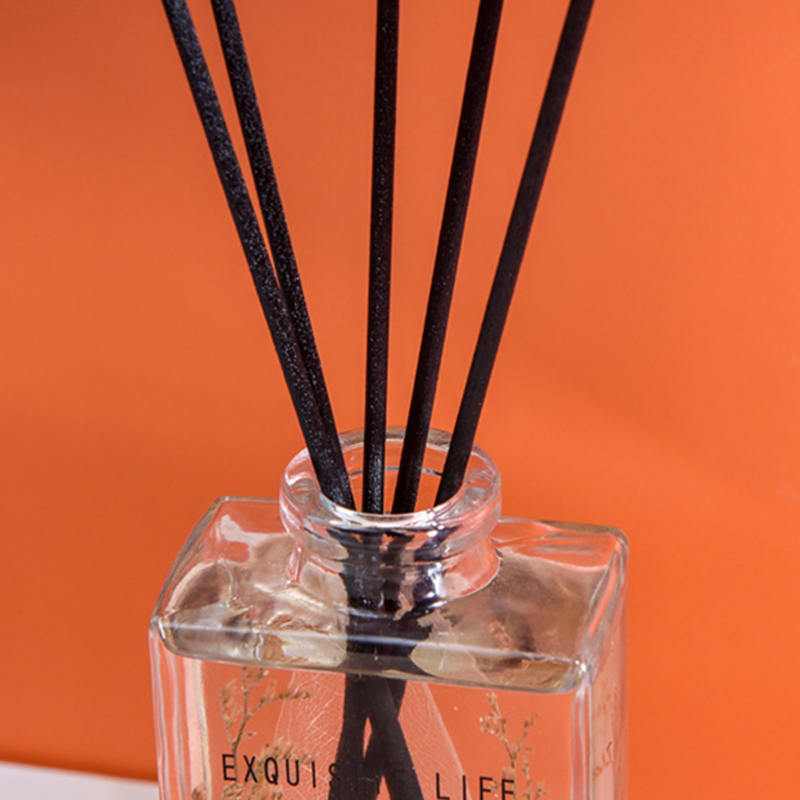 Kuiva kukkakoristelu ilman palo-aromaterapiaa