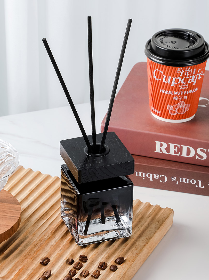 200 ml ison pullon liekitön ruokohajotin