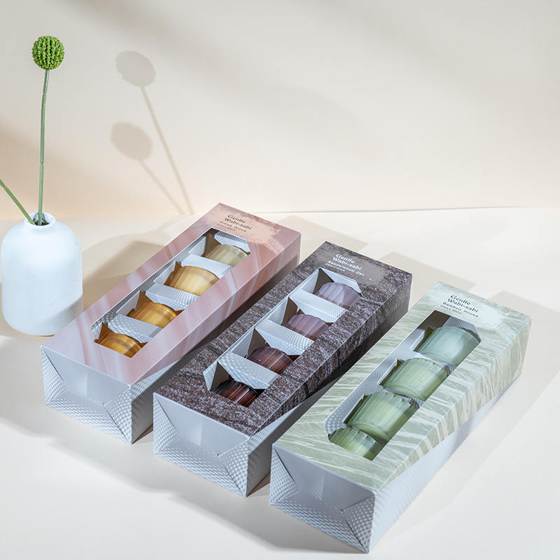 Setti 4 pystyraidallista pientä kääpiölasikynttiläkuppia