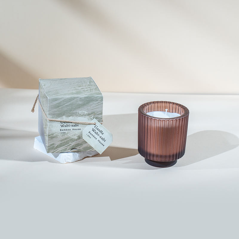 Pyöreä lasikynttiläkuppi pystyraidoilla tuoksukynttilät - eko soijavaha kynttilän myyjä