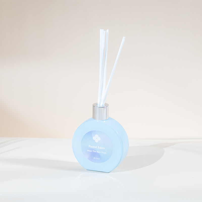 Klassinen hajuvesipullon kotituoksu-kodin tuoksu