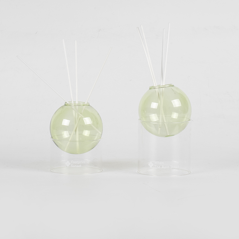 Kirkas lasijalusta, lasipallotyyppinen ruoko diffuusori muotoileva aromaterapia