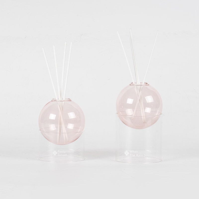 Kirkas lasijalusta, lasipallotyyppinen ruoko diffuusori muotoileva aromaterapia
