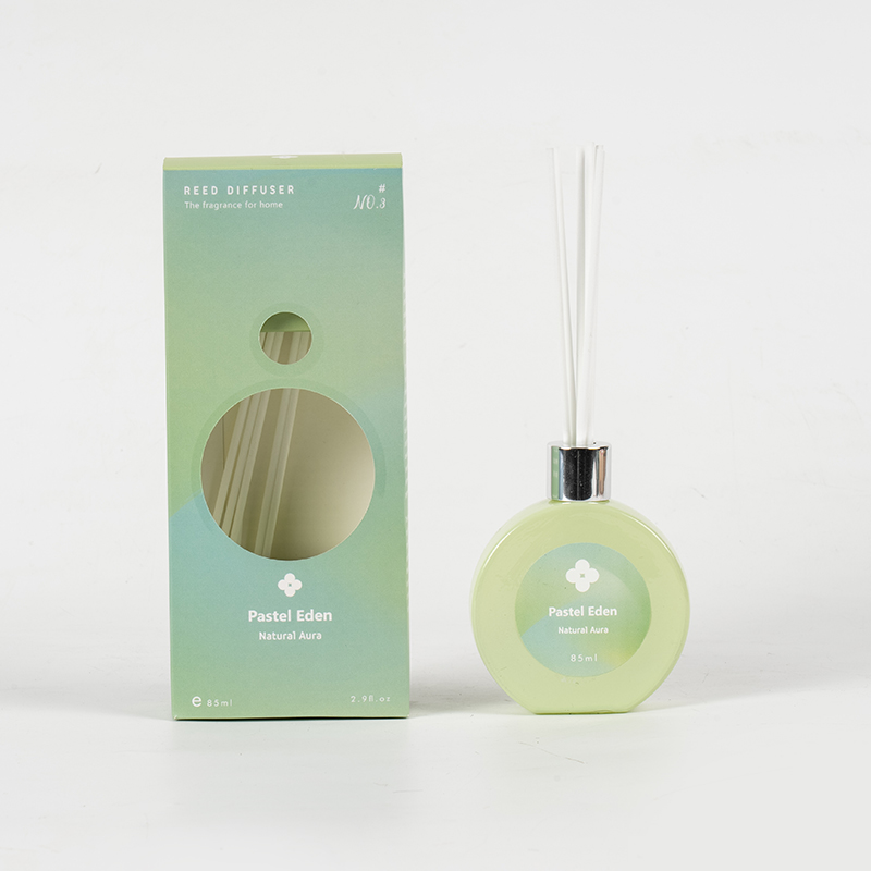 Klassinen hajuvesipullon kotituoksu-kodin tuoksu