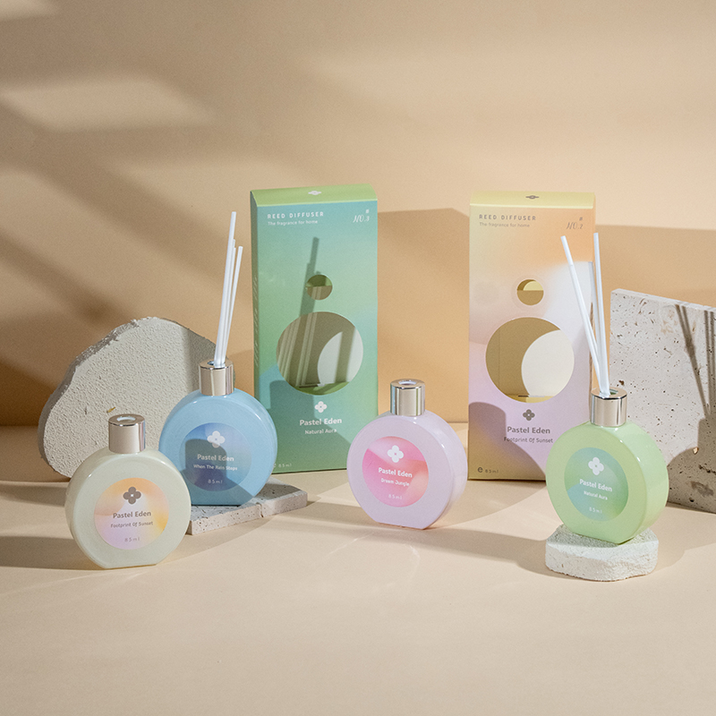 Klassinen hajuvesipullon kotituoksu-kodin tuoksu