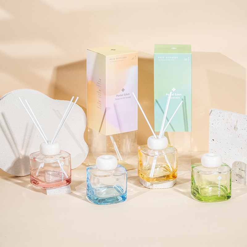 Neliönmuotoinen kirkas lasi hajuvesipullo ruoko diffuusori-aromi diffuusori tehdas