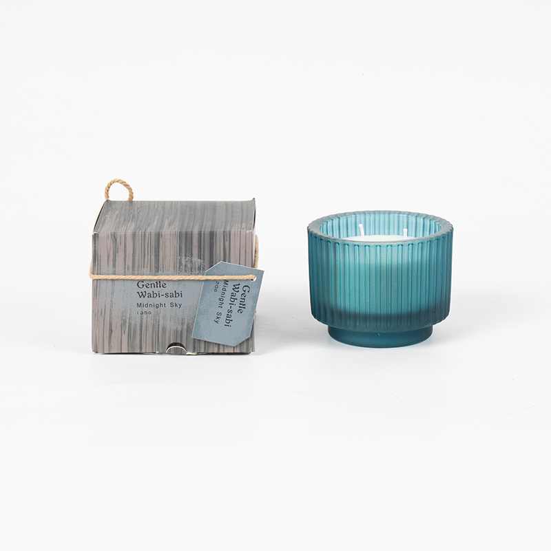 Pyöreä lasikynttiläkuppi pystyraidoilla tuoksukynttilät - eko soijavaha kynttilän myyjä